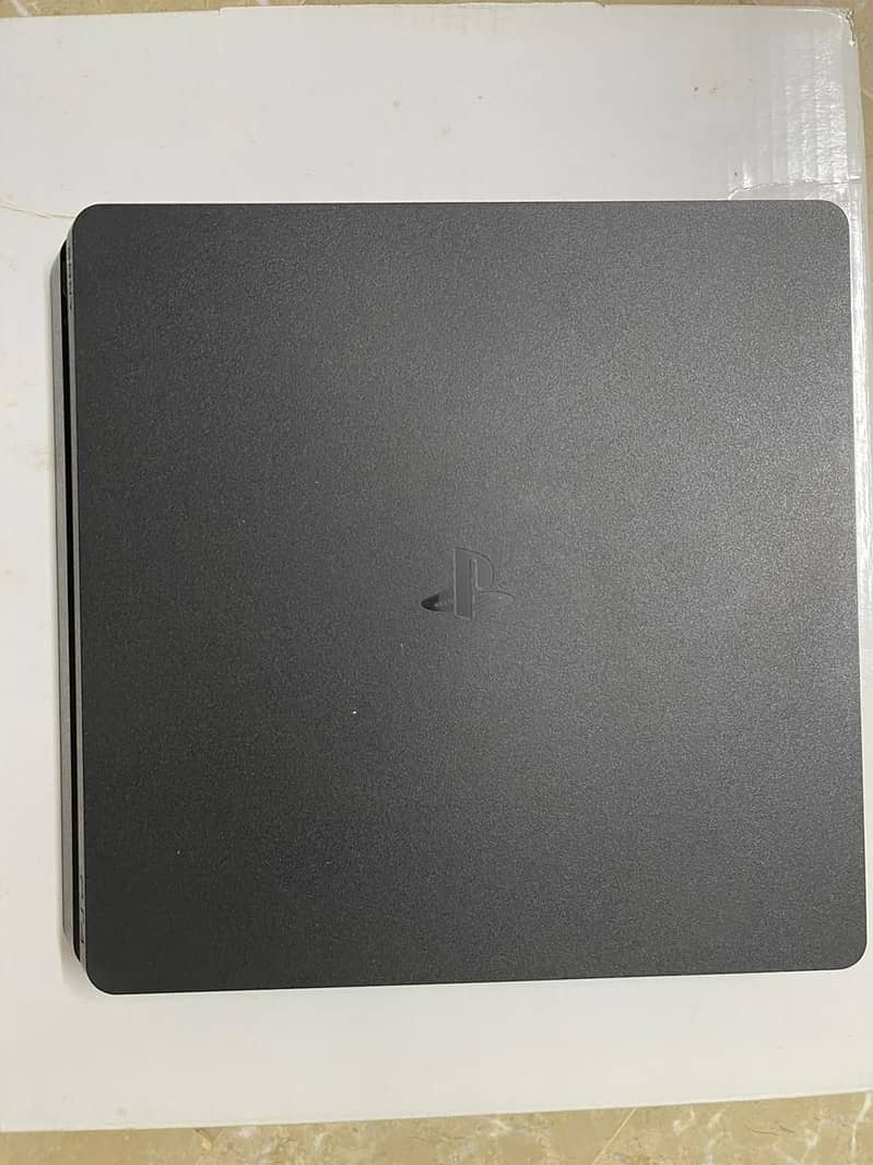 PS4 SLIM 1TB FOR SALE 1