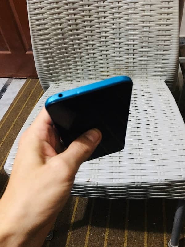 I want urgent sale my redmi 9a 3/32 with sd card option 8