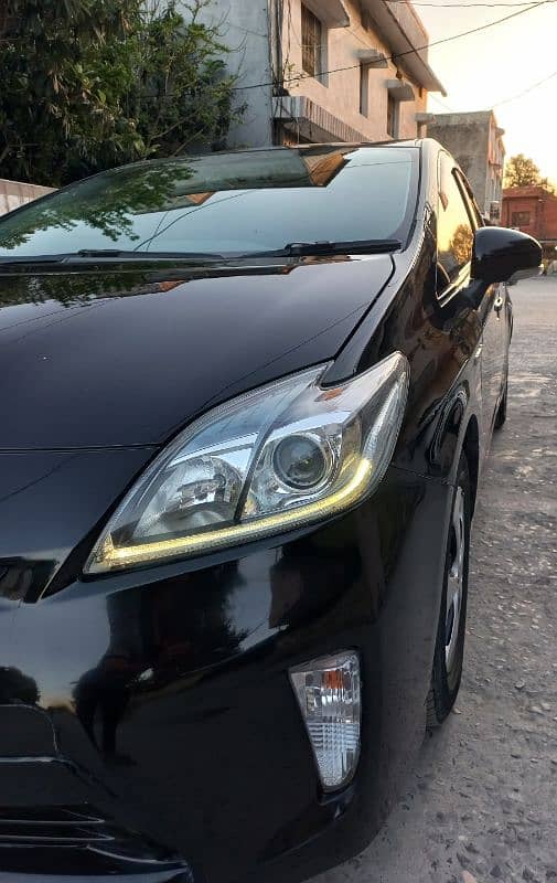 Toyota Prius 2014 3