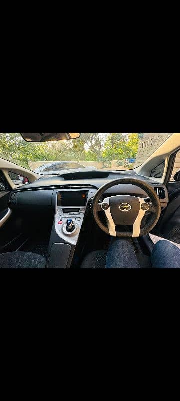 Toyota Prius 2014 5