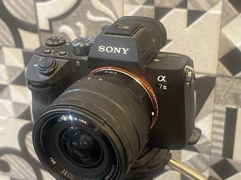 Sony a7 III ILCE7M3/B Full-Frame Mirrorless Camera with 3-Inch LCD 1