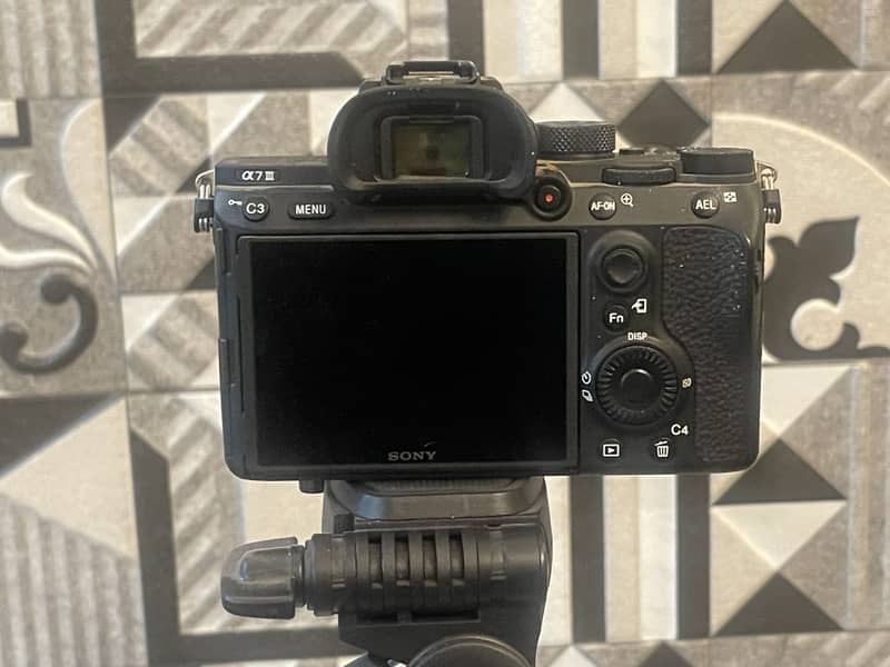 Sony a7 III ILCE7M3/B Full-Frame Mirrorless Camera with 3-Inch LCD 3