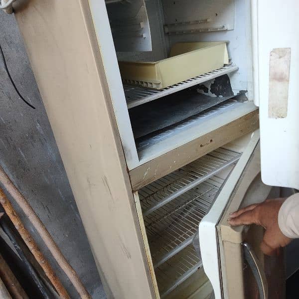 Refrigerator for sell 1