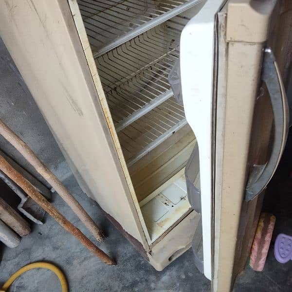 Refrigerator for sell 2