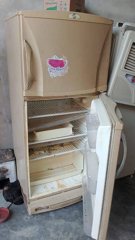 Refrigerator for sell 8