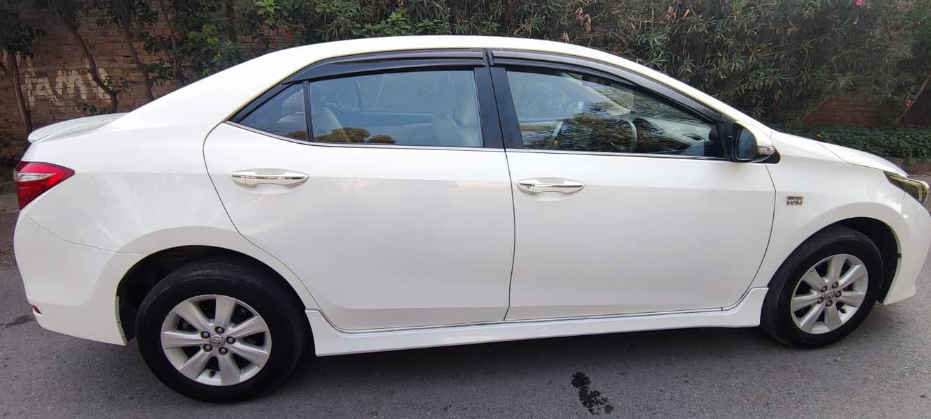 Toyota Corolla Altis 2014 3