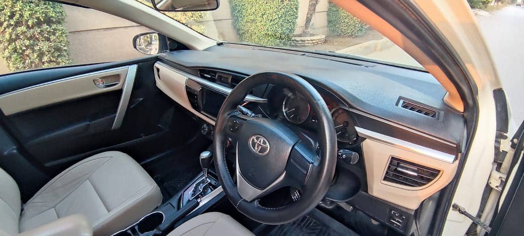 Toyota Corolla Altis 2014 6