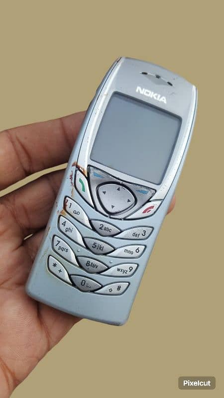 Nokia old mobile 6100 0