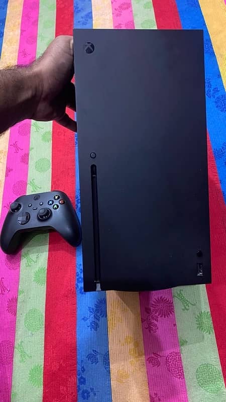 Xbox Series X 1TB SSD with Original Controller O3174OO47O7 7