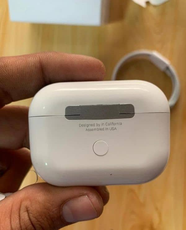 Apple airpods pro 2 generation 2