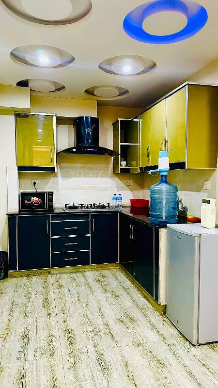 One bedroom VIP apartment for rent on daily basis in bahria town 11