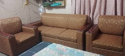 neat and clean sofa set for sale