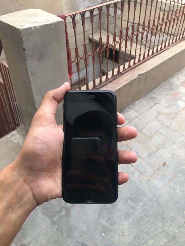 iPhone 7 Jet black 1