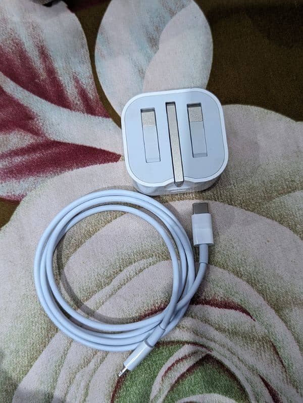 iPhone 14 pro max 20w 100% Original Charger  0320 94 04 817 3