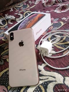 iPhone XS PTA approved. 64gb. 76%Battery. Water pack 10/10 Box+Charger.