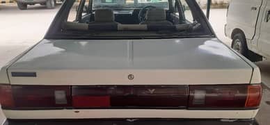 Nissan Sunny 1989