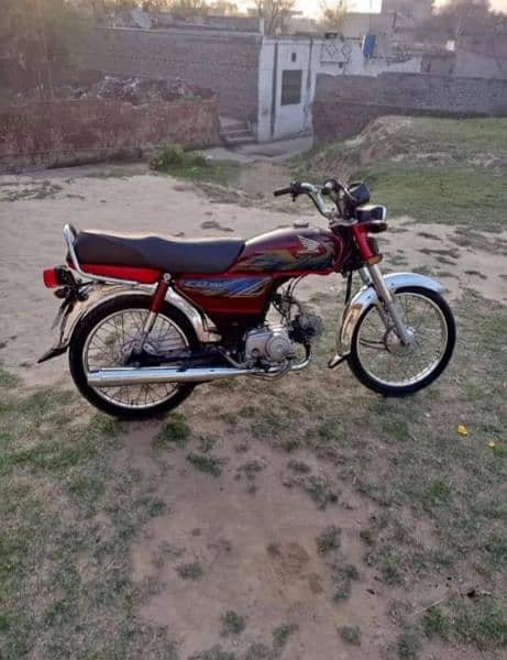 Honda CD 70cc 2021l total ok urgent sale my WhatsApp 03/23/97/40/72/2 1