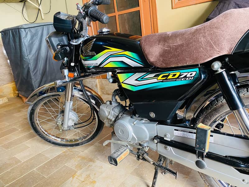 Honda CD 70, like new bike 2