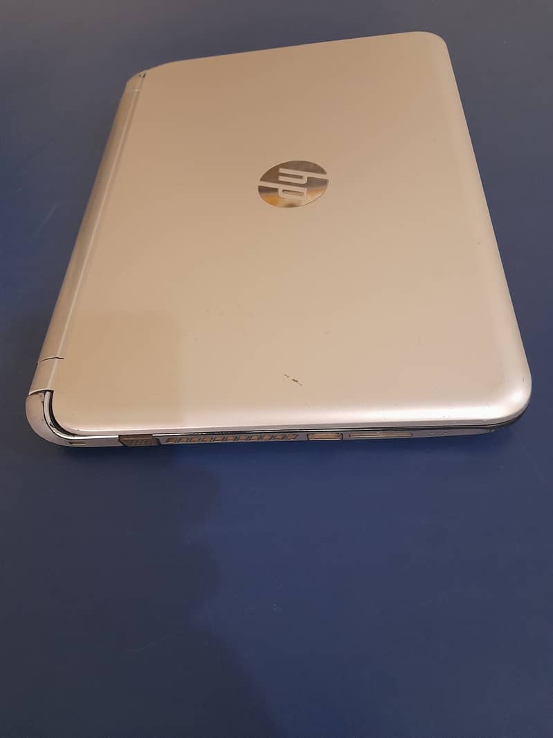 HP Laptop intel i3 genration 4 ,11.6 inch LED 4 GB Ram 320GB Hard 3