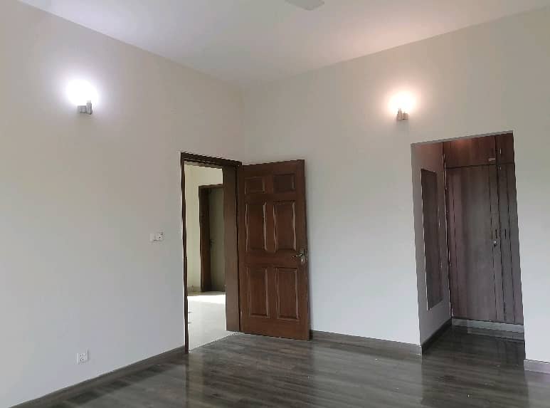 16 Marla House For Sale In Askari 11 - Sector B 11