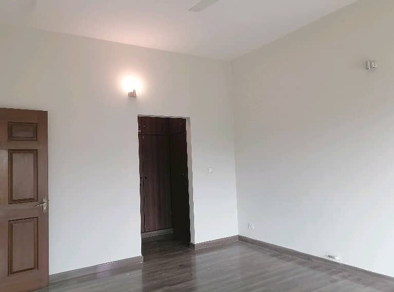 16 Marla House For Sale In Askari 11 - Sector B 12