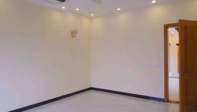 Beautifully Constructed House Is Available For Sale In Punjab Small Industries Colony 5