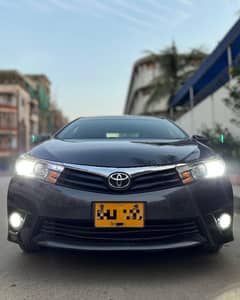 Toyota Corolla GLI 2017 Auto Grey color original condi.