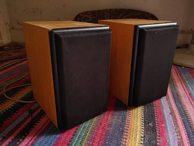 RIT High End bookshelf Speakers 1