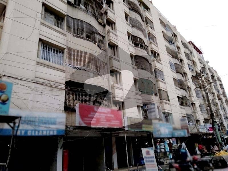 Prime Location Flat Sized 1350 Square Feet Is Available For sale In Gulshan-e-Iqbal - Block 13-D2 24