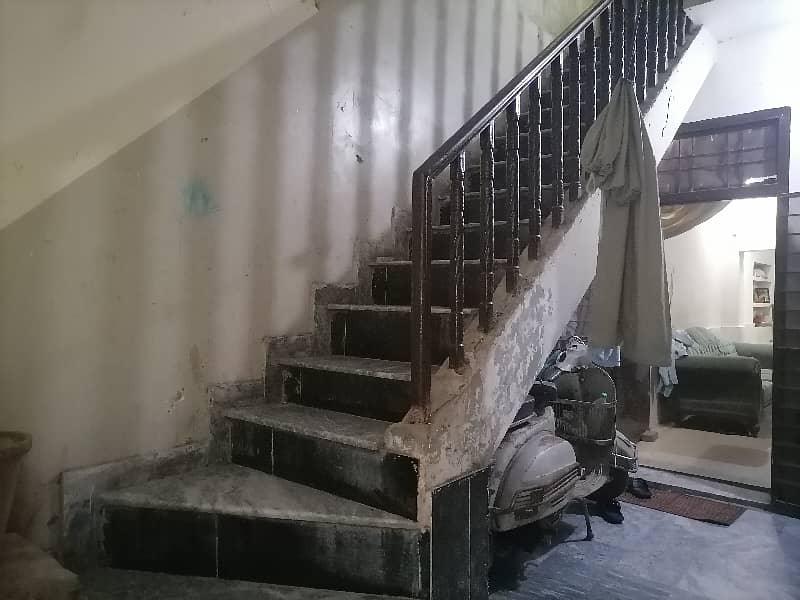 House Available For Sale In  Nishat  Colony 9