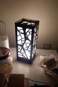 Table lamp