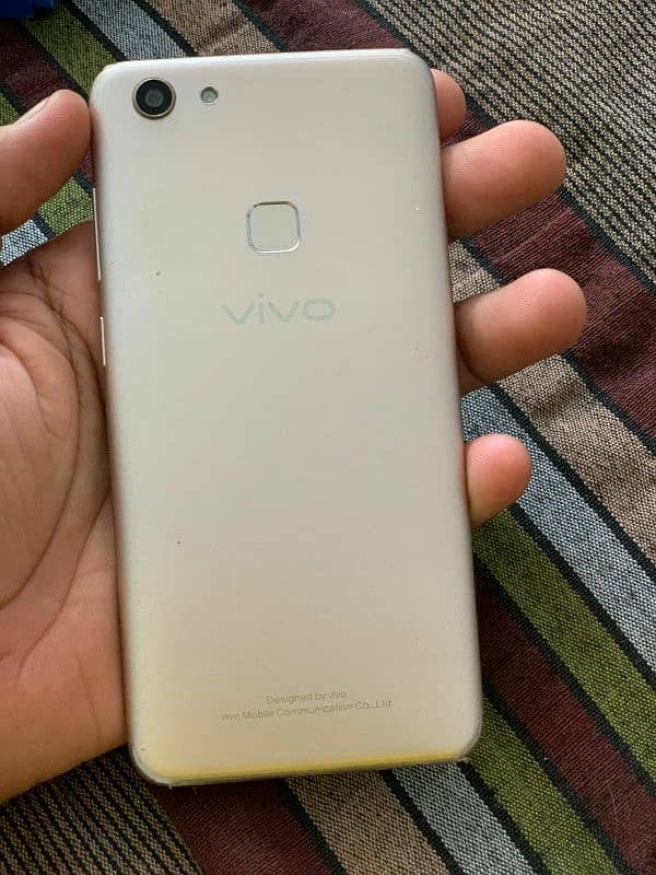 Vivo V7 4/32 3