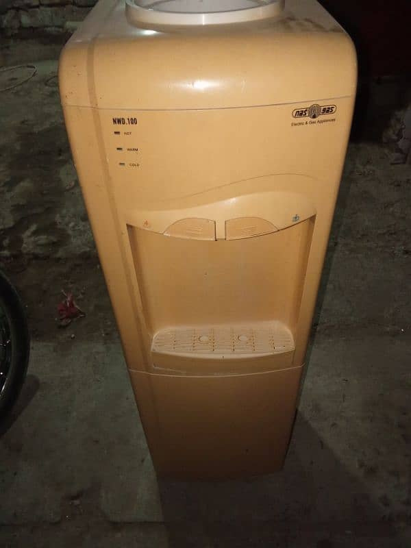 water dispenser 1