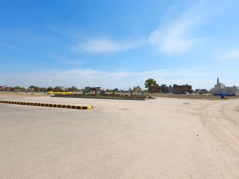 3 MARLA RESIDENTIAL PLOT AVAILABLE ON EASY INSTALLMENTS 20