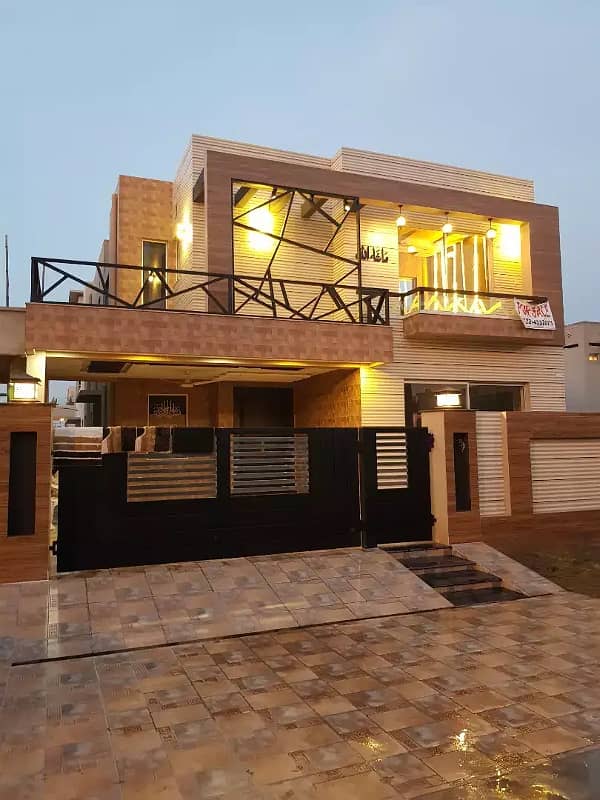 Zee Real Estate Offers 1 K Near to Park & McDonalds Phase 7 Y Block Near to Golf & Cinema Available 0