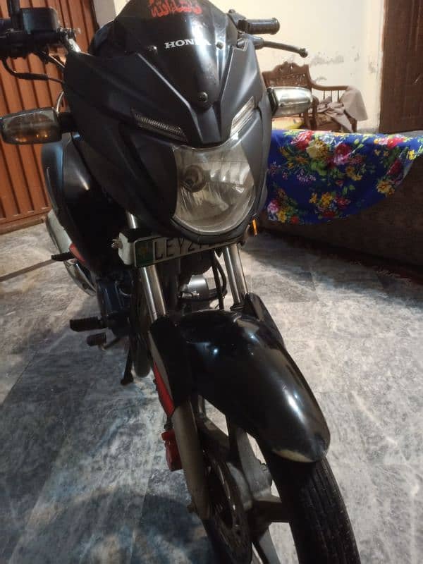 Honda CB150F 3