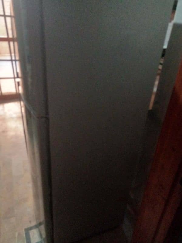 dawlance fridge slightly used good condition 2