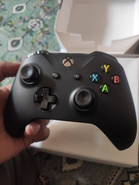 XBOX One wireless controller 2