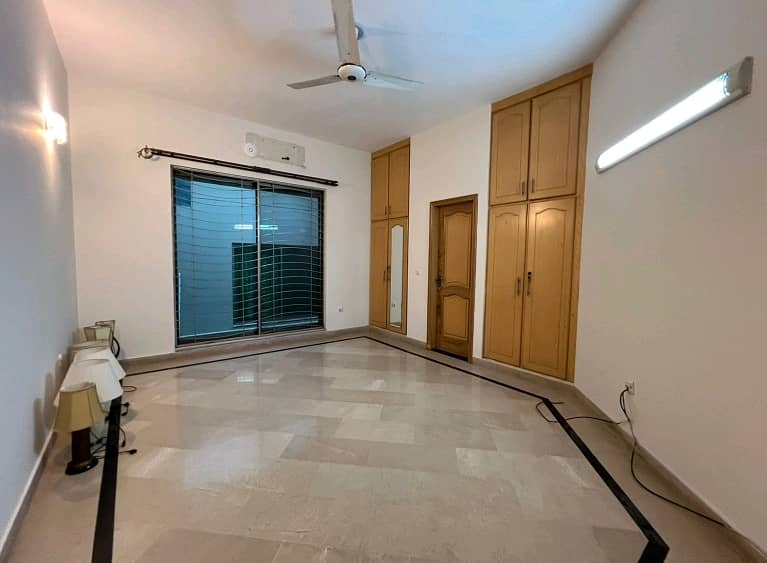 In Lahore You Can Find The Perfect Upper Portion For rent 4