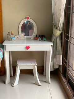 wooden dressing table for girls