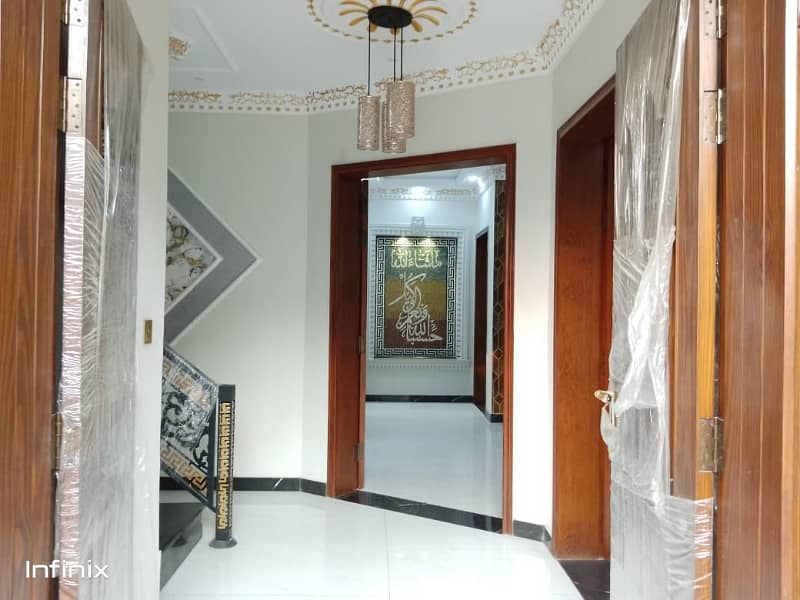 10 MARLA CORNE BRAND NEW LUXURY ELEGANT SPANISH DESIGN HOUSE AVAILABLE FOR SALE IN FORMANITES HOUSING SCHEME BLOCK -N LAHORE. 4