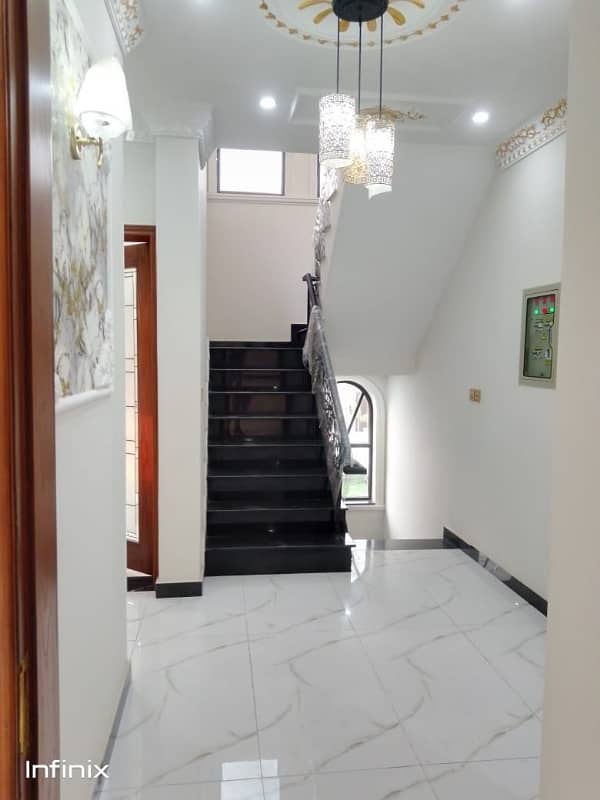 10 MARLA CORNE BRAND NEW LUXURY ELEGANT SPANISH DESIGN HOUSE AVAILABLE FOR SALE IN FORMANITES HOUSING SCHEME BLOCK -N LAHORE. 47