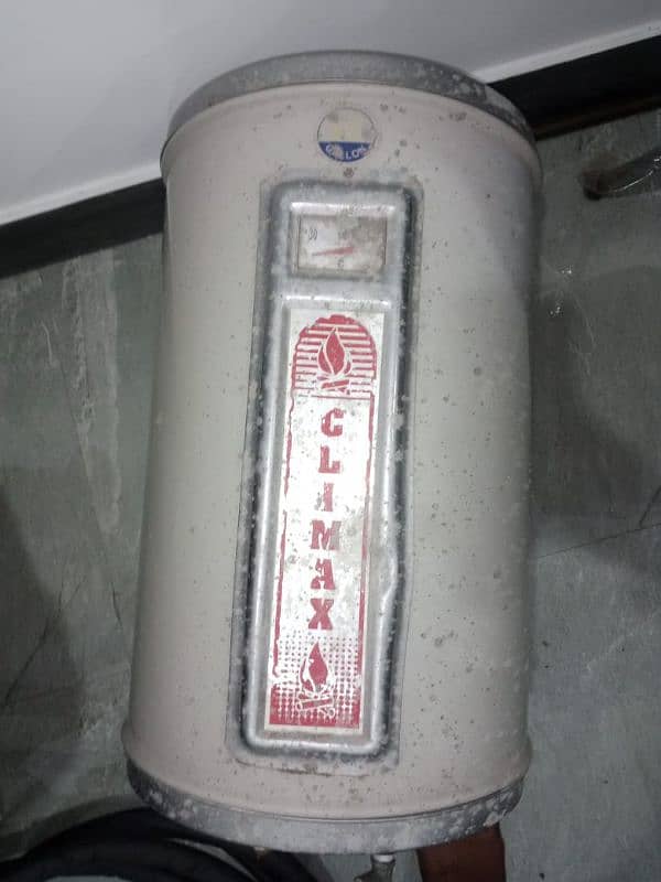 CLIMAX ELECTRIC GEYSER 40 liter 2