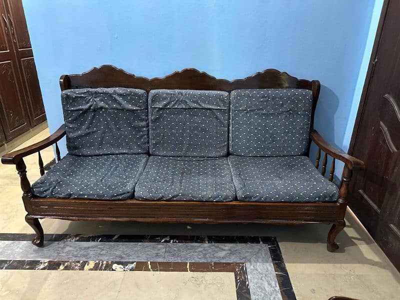 3+1+1 seater sofa set 0