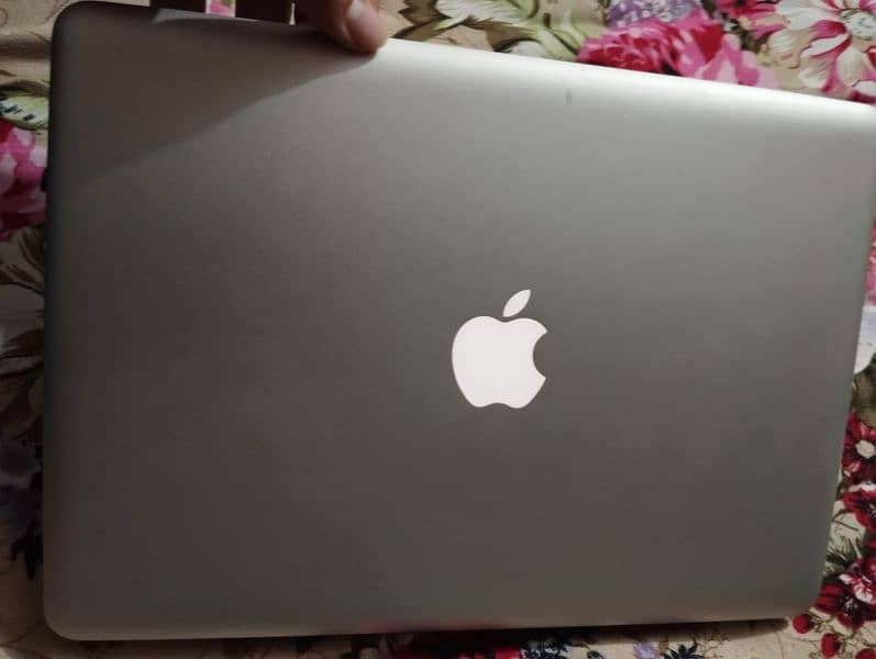 MacBook Pro 1