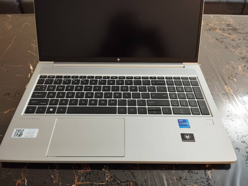 HP EliteBook 650 G9 12th Gen i7 - Complete Box 15