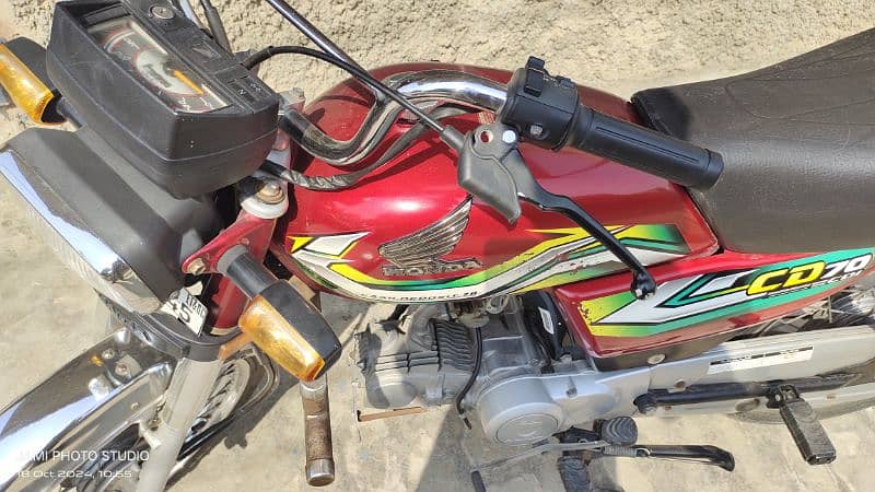 Honda CD 70. . 22/23 alla condition. . . contact No. . . ۔03455157216 1