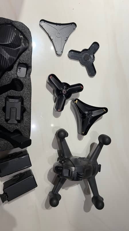 DJI FPV &  DJI Avata Drones for sale with lot of accessories 6