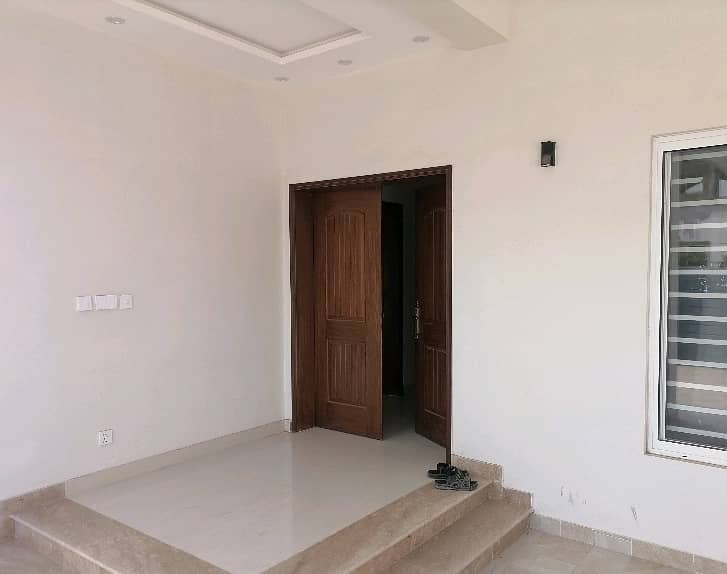 Ideal House For Sale In Askari 10 - Sector D 0