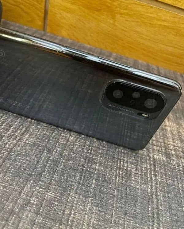 Xiaomi Poco f3 4